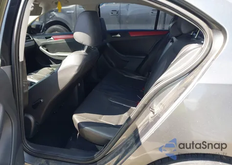 2013 Volkswagen Jetta 2.5L Se z USA, uszkodzony, nr VIN 3VWDP7AJ1DM215707